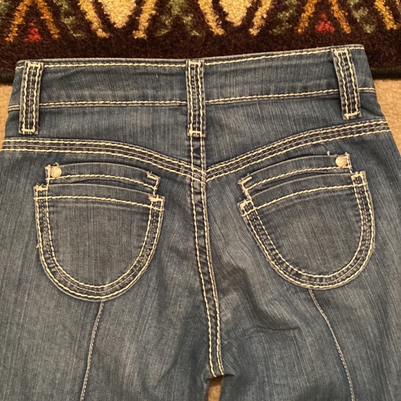 Cache Contour Collection Jean - Picture 3 of 5